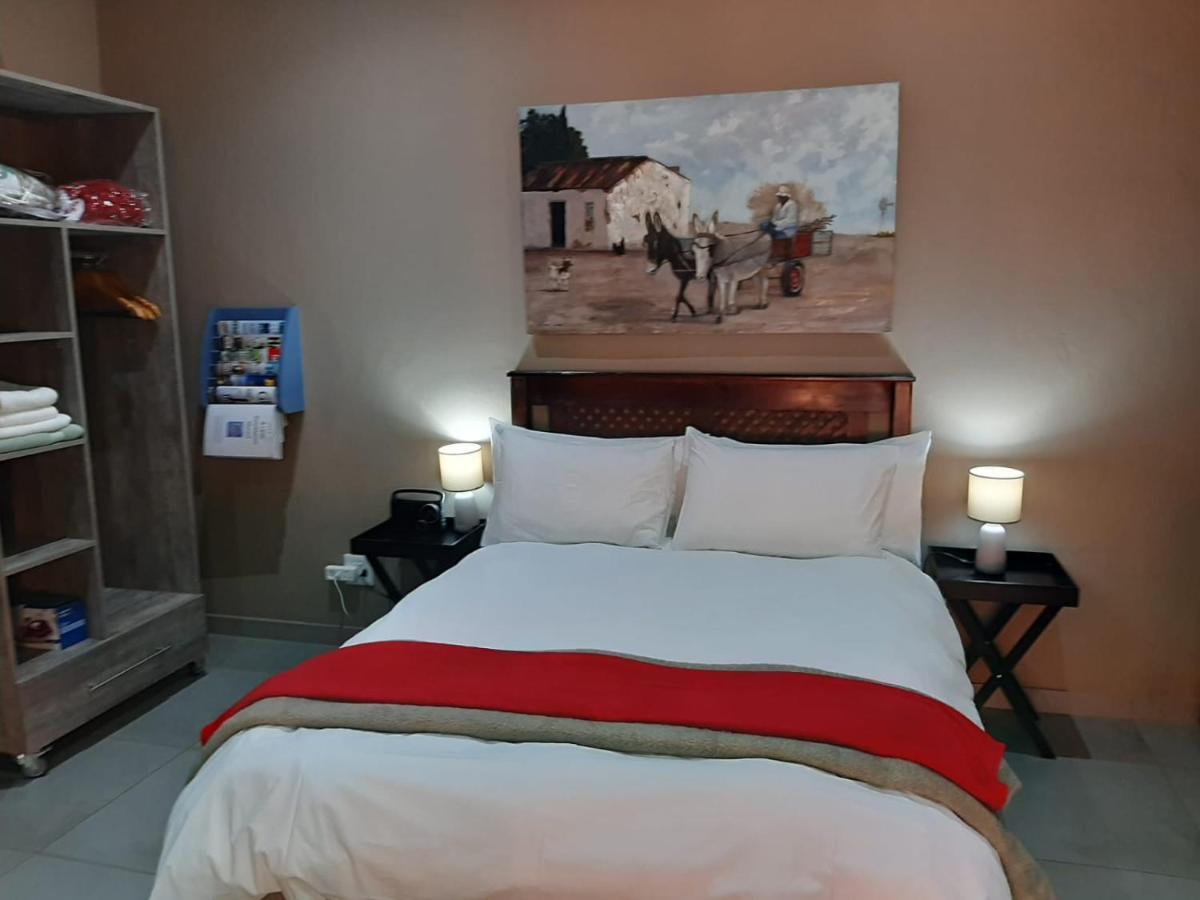 A Little Guesthouse Блоемфонтейн Екстериор снимка
