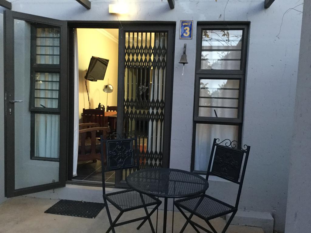 A Little Guesthouse Блоемфонтейн Екстериор снимка