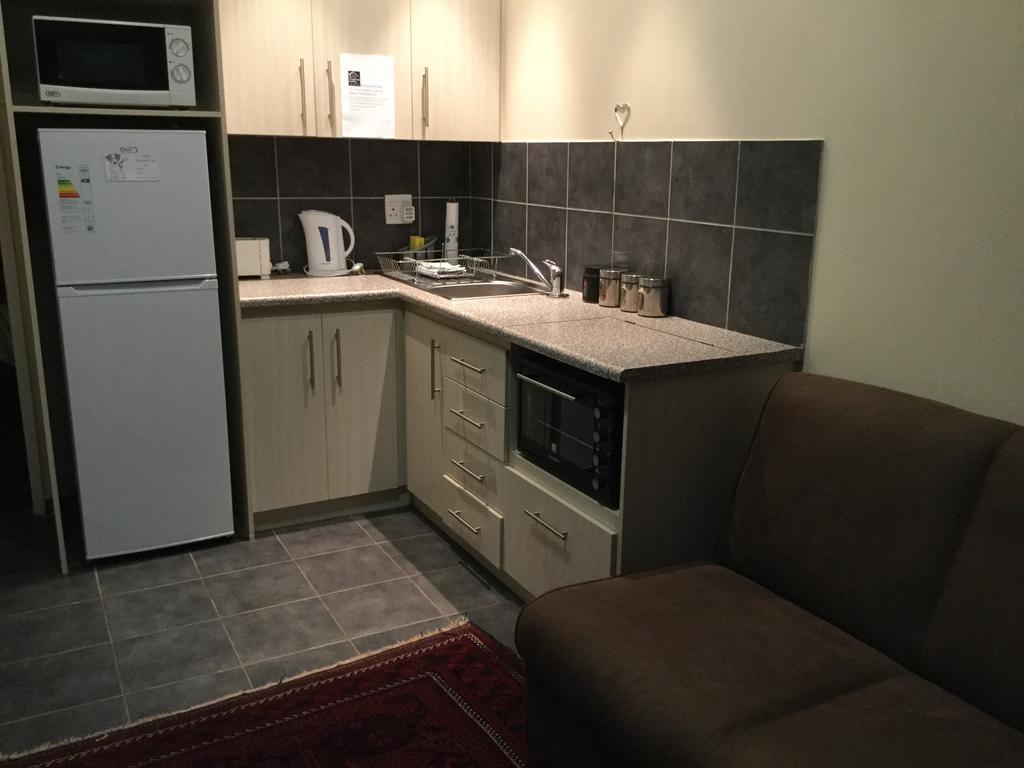 A Little Guesthouse Блоемфонтейн Екстериор снимка