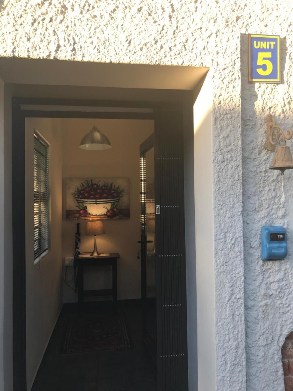 A Little Guesthouse Блоемфонтейн Екстериор снимка