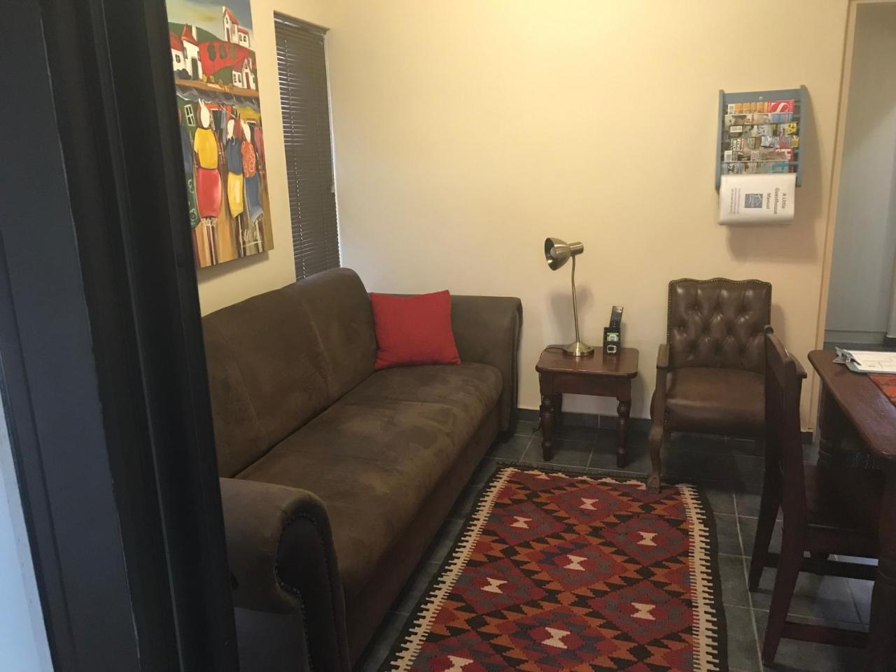 A Little Guesthouse Блоемфонтейн Екстериор снимка