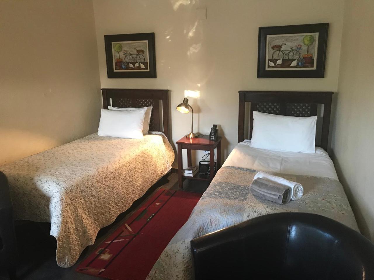 A Little Guesthouse Блоемфонтейн Екстериор снимка