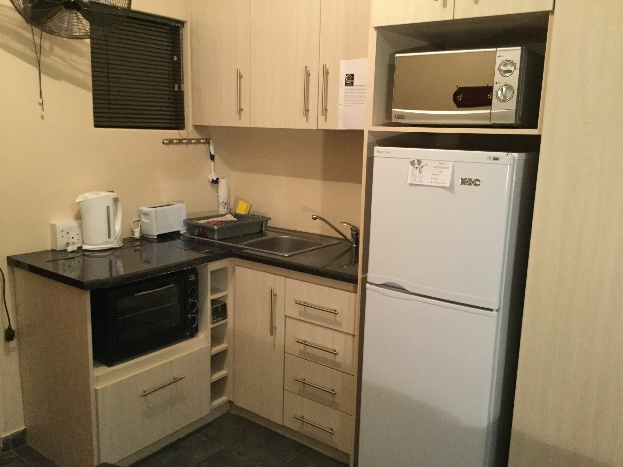 A Little Guesthouse Блоемфонтейн Екстериор снимка